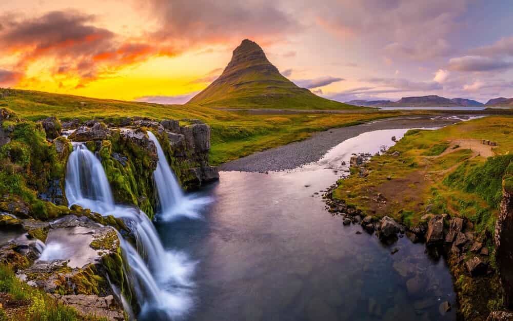 Iceland in September – Weather, Activities & Travel Tips