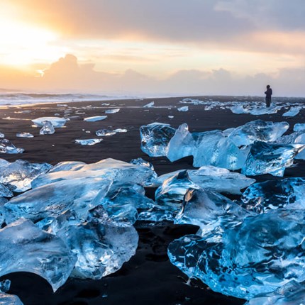 Your Ultimate Car Rental Guide to Diamond Beach Iceland