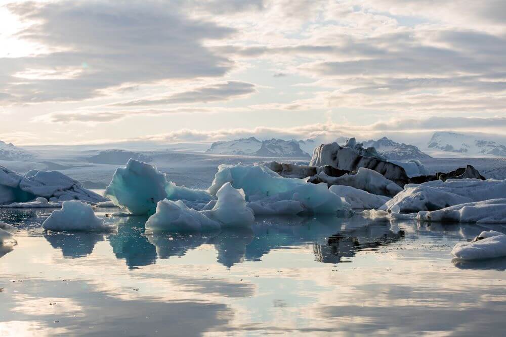 jökulsárlón at vatnajökull glacier iceland